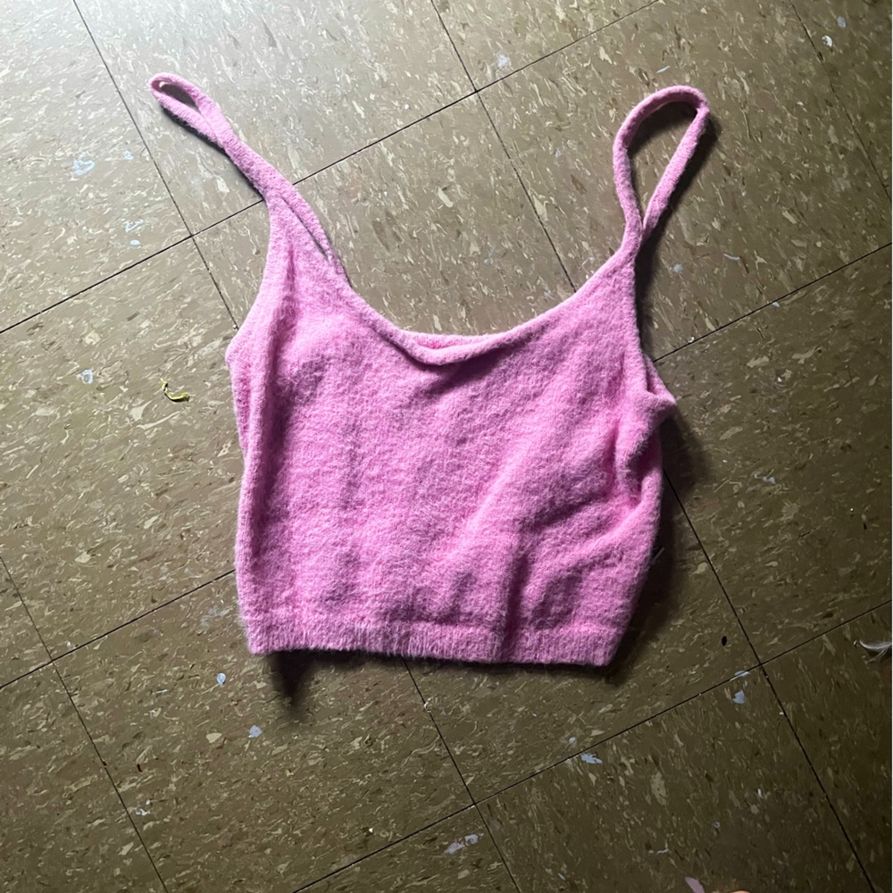 kendall and kylie tank and sweater